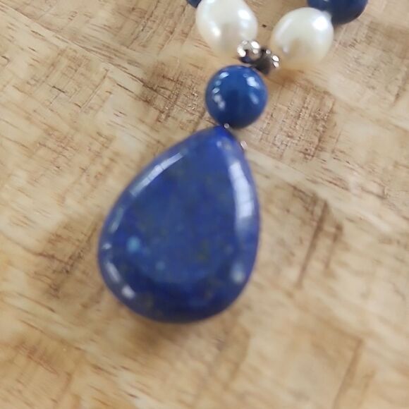 Lapis Lazuli and Freshwater Pearl - Picture 4 of 10